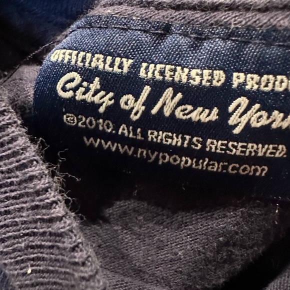 CITY OF NEW YORK Boys Size Small Navy & NYPD Yellow Short Sleeve Tee Shi… - Picture 3 of 3